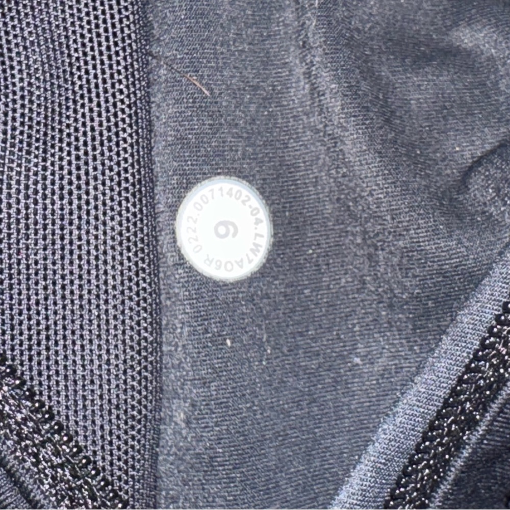 Lululemon Women’s Shorts - Picture 2 of 3